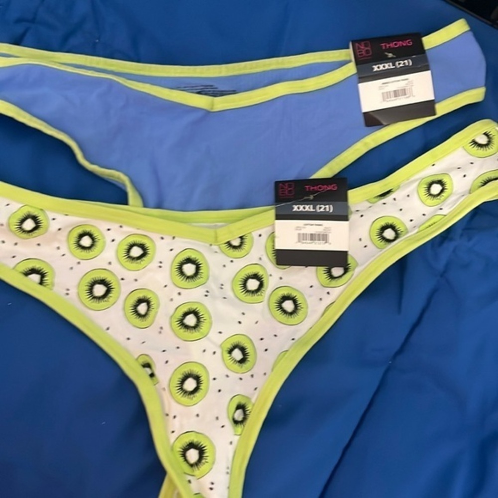 No Boundaries thongs two pair XXXL blue and green